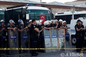 Taksim-Square-police-before-action-768x512